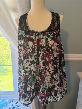 Decree Black Lace Yoke Abstract Print Camisole - Multicolor